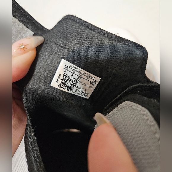 Adidas Mehana Sandals Size 3 - Picture 7 of 7